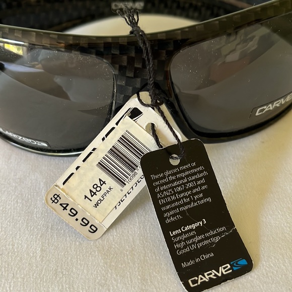 Carve polarized gloss black/grey subtle check design - Picture 4 of 4